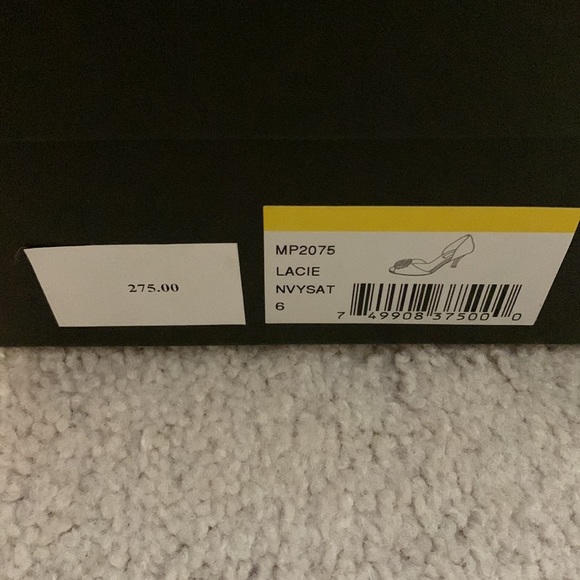 NIB Badgley Mischka Lacie Navy Satin Pumps - Picture 8 of 8